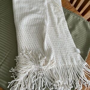 Elegant White Woven Throw Blanket
